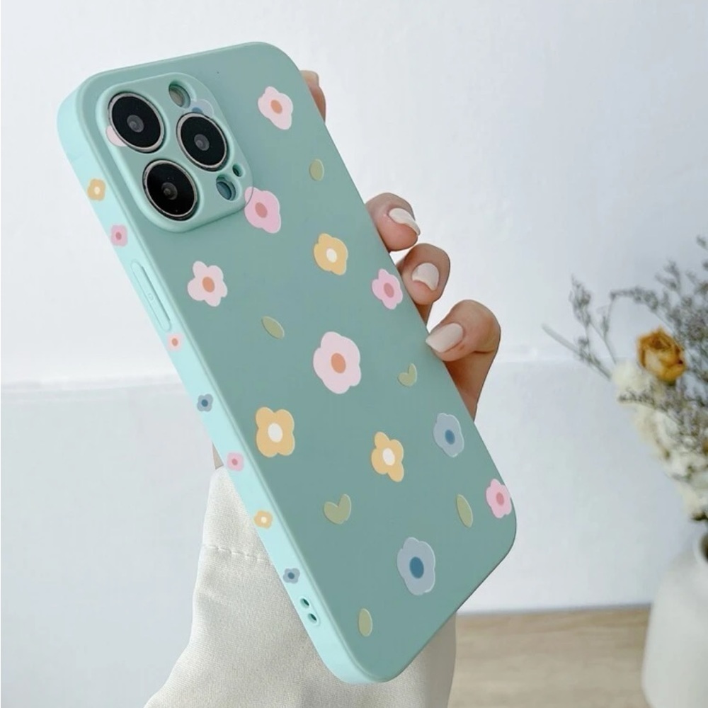 ⚠️Clearance iPhone 14/Pro/Pro Max Floral Phone Case Mint Green - Picture 1 of 2